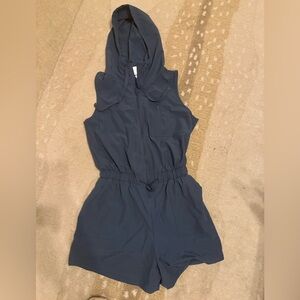 NWT Rae Mode dark navy hooded romper. S